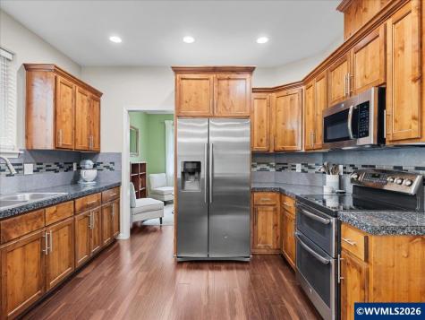 711 Pintail Street Silverton OR 97381