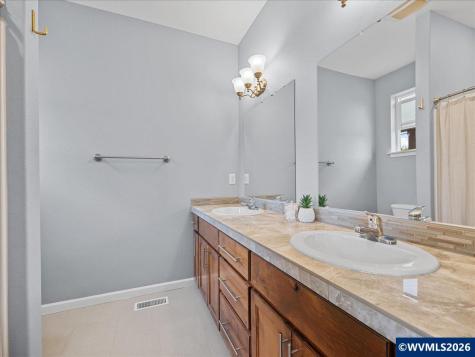 711 Pintail Street Silverton OR 97381