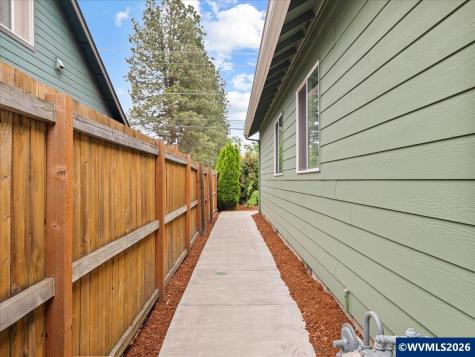 711 Pintail Street Silverton OR 97381