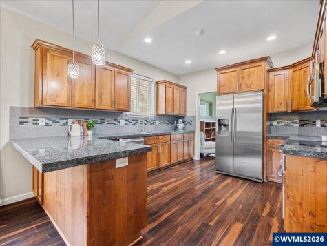 711 Pintail Street Silverton OR 97381