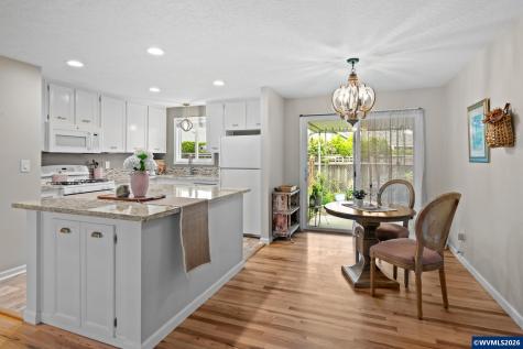 1153 Dellmoor Way Woodburn OR 97071