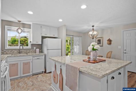 1153 Dellmoor Way Woodburn OR 97071