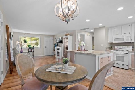1153 Dellmoor Way Woodburn OR 97071