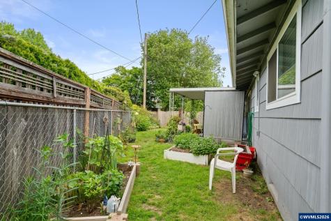 1153 Dellmoor Way Woodburn OR 97071