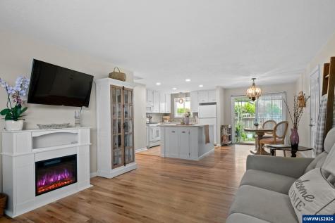 1153 Dellmoor Way Woodburn OR 97071