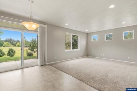 2641 Red Oak Street NW Albany OR 97321