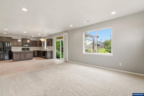 2641 Red Oak Street NW Albany OR 97321