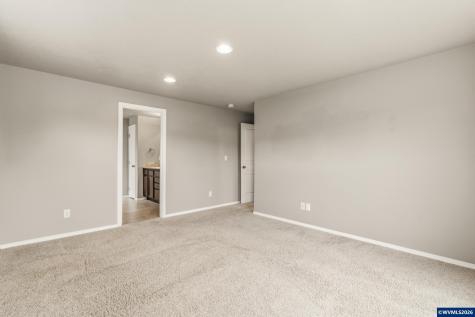 2641 Red Oak Street NW Albany OR 97321