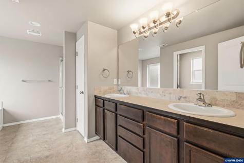 2641 Red Oak Street NW Albany OR 97321