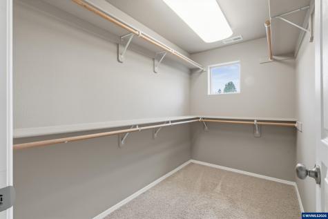 2641 Red Oak Street NW Albany OR 97321