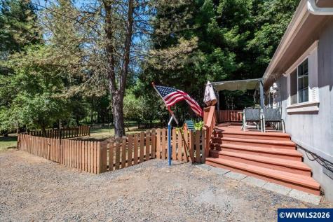 43077 N River Drive Sweet Home OR 97386
