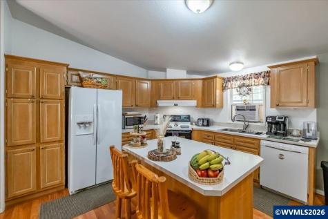 43077 N River Drive Sweet Home OR 97386
