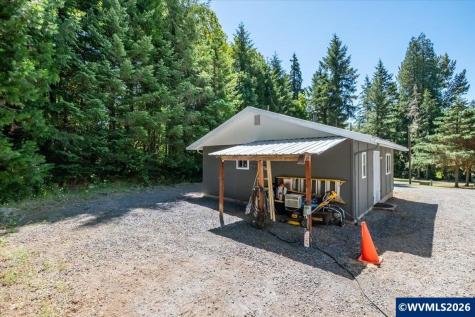 43077 N River Drive Sweet Home OR 97386