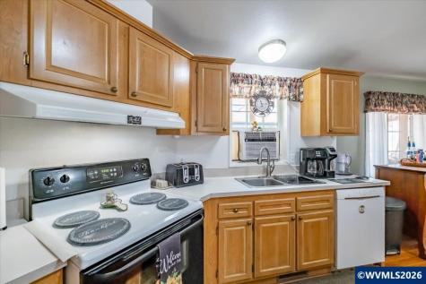 43077 N River Drive Sweet Home OR 97386