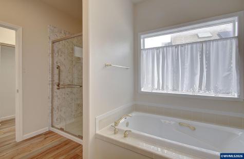 1615 Sisters Court NW Salem OR 97304