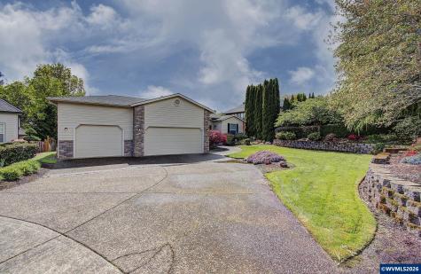 1615 Sisters Court NW Salem OR 97304