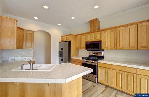 1615 Sisters Court NW Salem OR 97304