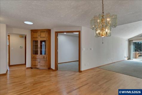 3242 Winslow Way NW Salem OR 97304