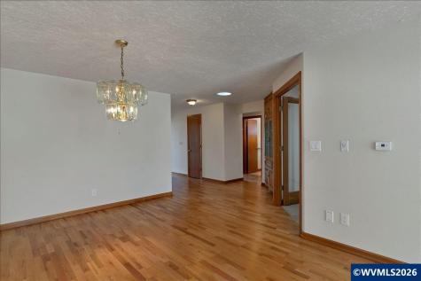 3242 Winslow Way NW Salem OR 97304