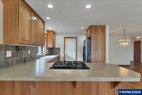 3242 Winslow Way NW Salem OR 97304