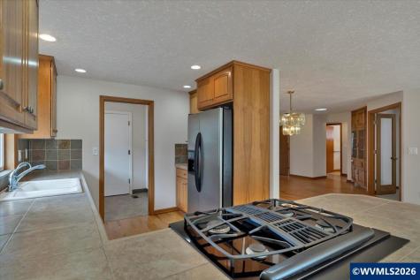3242 Winslow Way NW Salem OR 97304