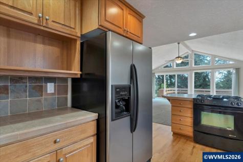 3242 Winslow Way NW Salem OR 97304