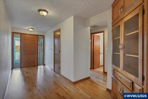 3242 Winslow Way NW Salem OR 97304