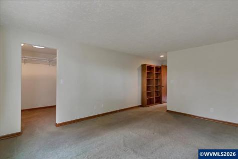 3242 Winslow Way NW Salem OR 97304