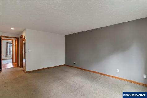 3242 Winslow Way NW Salem OR 97304