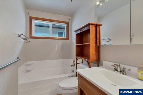 3242 Winslow Way NW Salem OR 97304