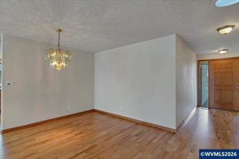 3242 Winslow Way NW Salem OR 97304