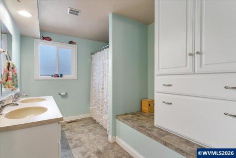 2115 37th Avenue NW Salem OR 97304