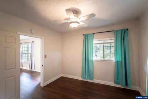 34693 Meridian Road Lebanon OR 97355-9152