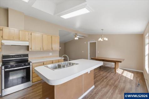905 Mountain View Road Sweet Home OR 97386