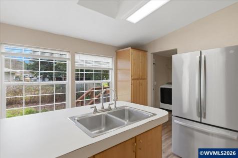 905 Mountain View Road Sweet Home OR 97386
