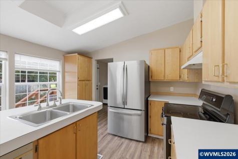 905 Mountain View Road Sweet Home OR 97386