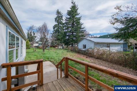 905 Mountain View Road Sweet Home OR 97386