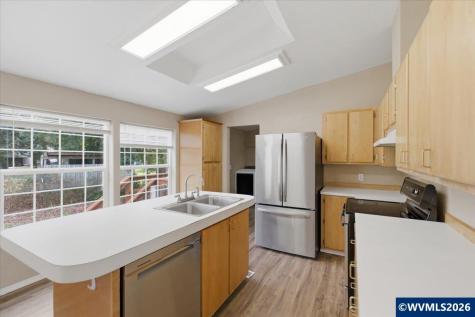 905 Mountain View Road Sweet Home OR 97386