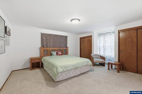 1305 Mulberry Drive Woodburn OR 97071