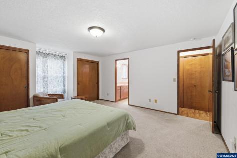 1305 Mulberry Drive Woodburn OR 97071