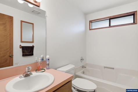 1305 Mulberry Drive Woodburn OR 97071