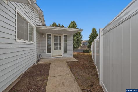 1305 Mulberry Drive Woodburn OR 97071