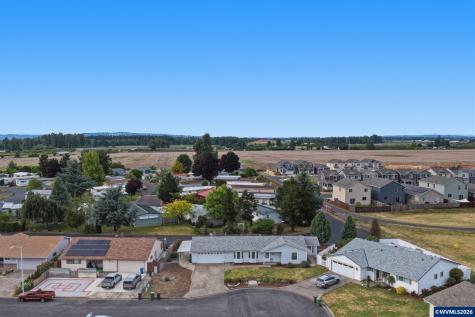 1305 Mulberry Drive Woodburn OR 97071
