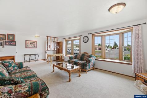 1305 Mulberry Drive Woodburn OR 97071