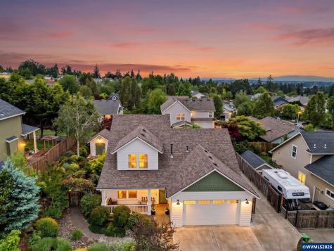 121 Four Oaks Drive Silverton OR 97381