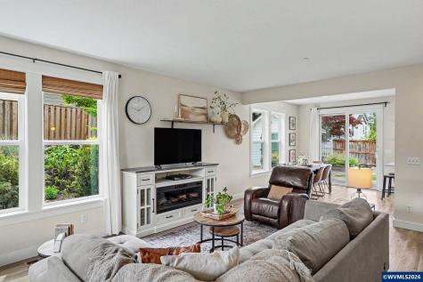 121 Four Oaks Drive Silverton OR 97381