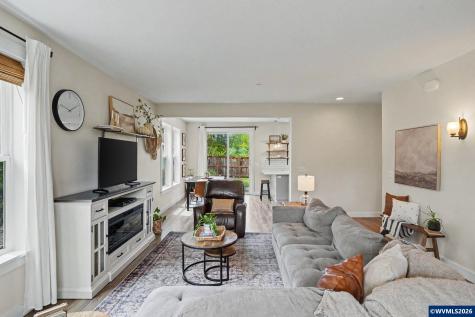 121 Four Oaks Drive Silverton OR 97381