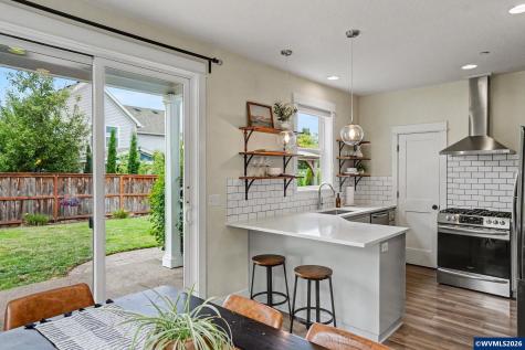 121 Four Oaks Drive Silverton OR 97381