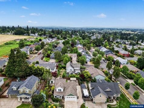 121 Four Oaks Drive Silverton OR 97381