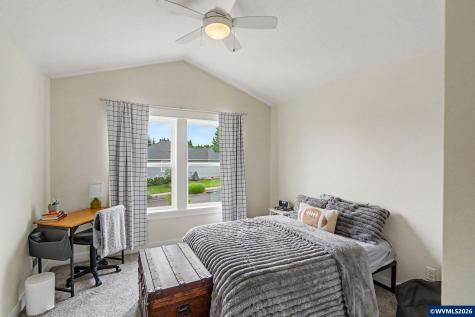 121 Four Oaks Drive Silverton OR 97381